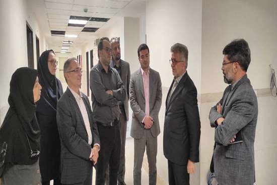 بازدید رئیس دانشگاه علوم پزشکی گیلان از بیمارستان شهید بهشتی انزلی / شتاب‌بخشی به نصب سی‌تی‌اسکن جدید و توسعه زیرساخت‌های درمانی