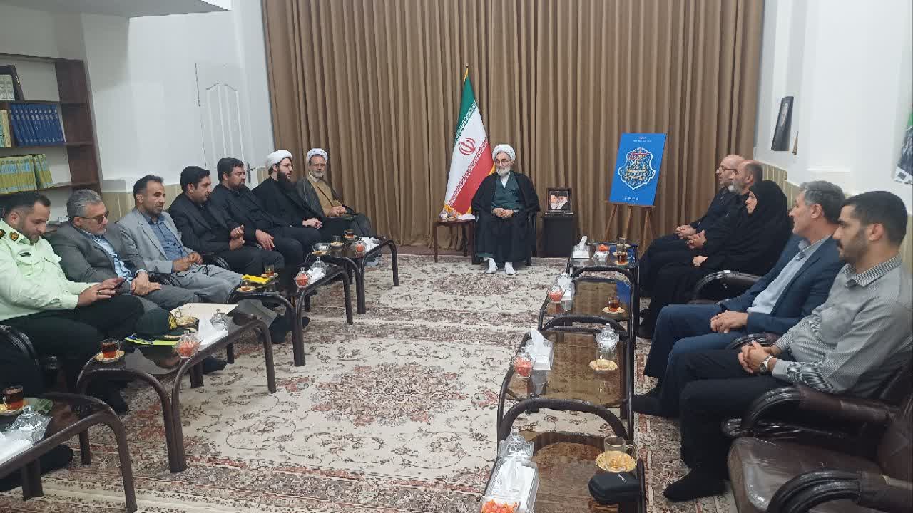 تجلیل از خانواده شهید  کانون‌ های فرهنگی هنری مساجد گیلان