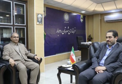 فرماندار شهرستان رودبار: حمایت سرمایه های تولیدی و انسانی شرکت سیمان خزر در راستای تقویت چرخه اقتصادی استان گیلان از اولویت های فرمانداری می‌باشد