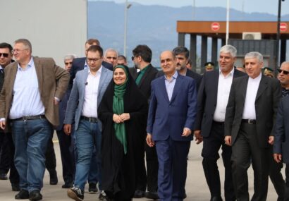 بازدید وزیر راه، استاندار گیلان و هیئت‌های روس و آذربایجان از پایانه مرزی و بارانداز ریلی آستارا