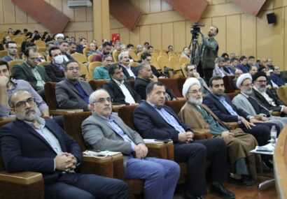 دومین جشنواره‌ی شعر و داستان دانشگاه‌های آزاد اسلامی کشور در رشت به خط پایان رسید