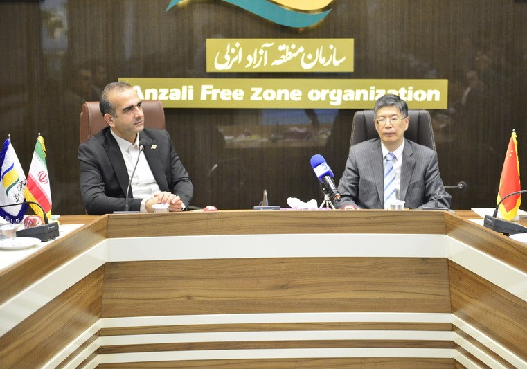 حضور فعالین اقتصادی چینی در منطقه آزاد انزلی بیانگر عزم راسخ دو كشور برای گسترش همكاری‌های چندجانبه است/پیشنهادات مطرح شده را با نگاه مثبت مورد پیگیری قرار می‌دهیم