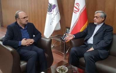 دیدار فرماندار رشت با مدیرعامل شرکت شهرکهای صنعتی گیلان/ تأکید بر نقش تعیینکننده صنعت در توسعه اقتصادی
