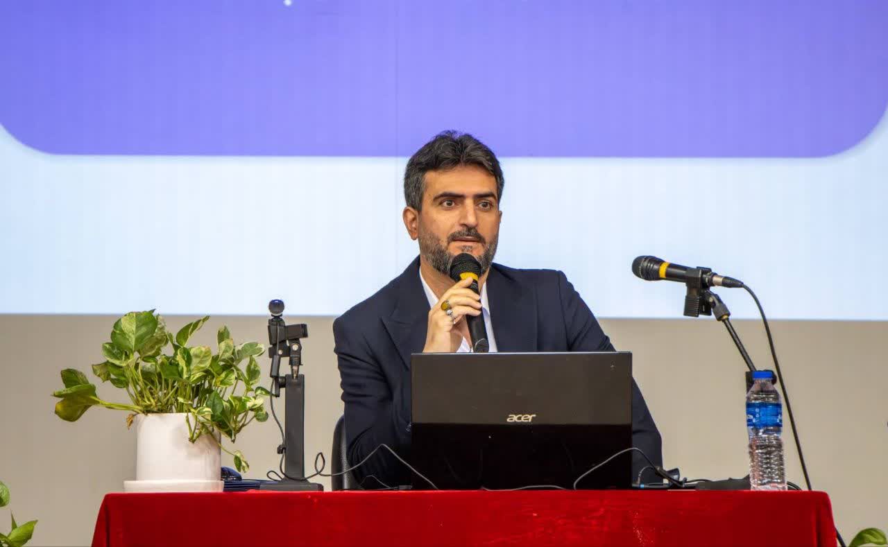 رونمایی از ۶ عنوان کتاب با موضوع دفاع مقدس در رشت / فعالان عرصه مطالعه و کتاب‌خوانی تجلیل‌می‌شوند