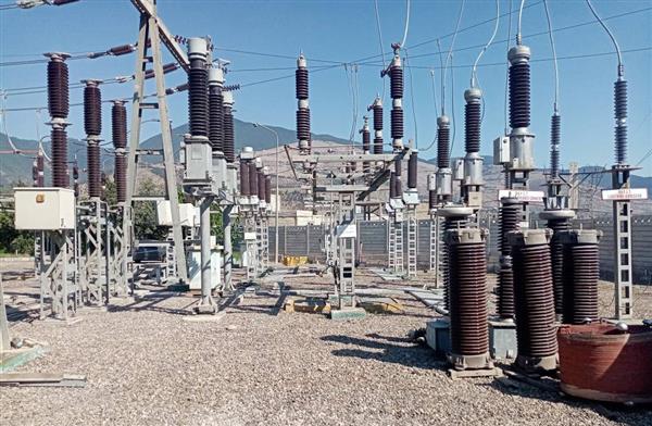 نصب و راه‌اندازی بِی خط 132 كیلوولت سپیدرود در پست رستم‌آباد