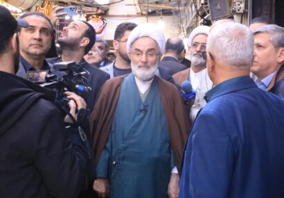 بازار رشت میسوزد اما غیرت بازاریان خاموش نمیشود / دستگاه قضا با عاملان این فاجعه قاطع برخورد کند بازار رشت میسوزد اما غیرت بازاریان خاموش نمیشود / دستگاه قضا با عاملان این فاجعه قاطع برخورد کند