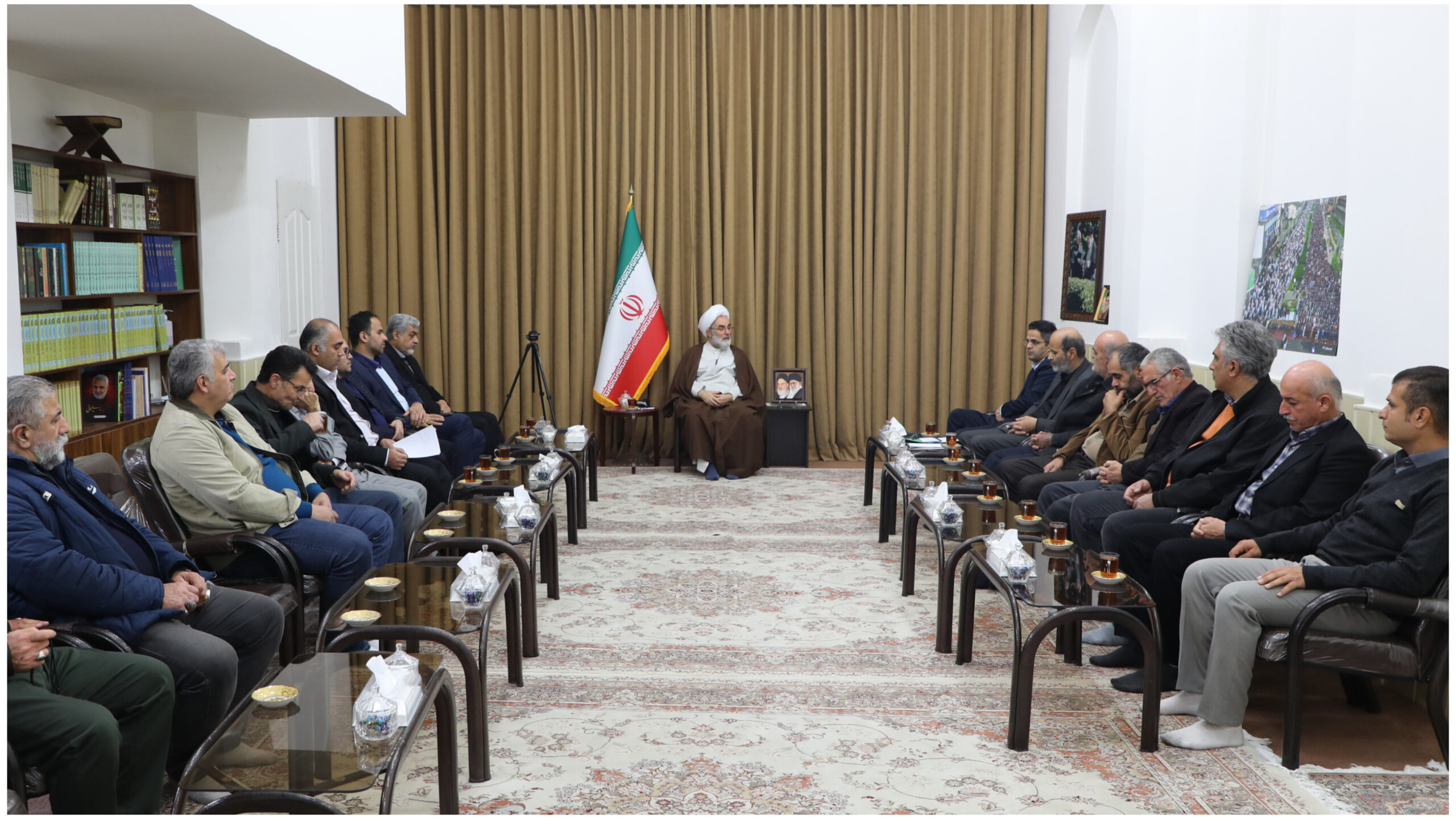 رانندگان تاکسی قربانی ناهماهنگی‌های ترافیکی نباشند/کلید حل معضل ترافیک رشت با اجرای طرح زود و فرد خودروها امکان پذیر است