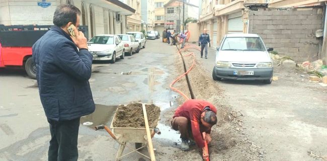 آغازعملیات برگردان شبکه فیبرنوری خیابان امام خمینی (ره) در مرکز شهید روبیاتی رشت