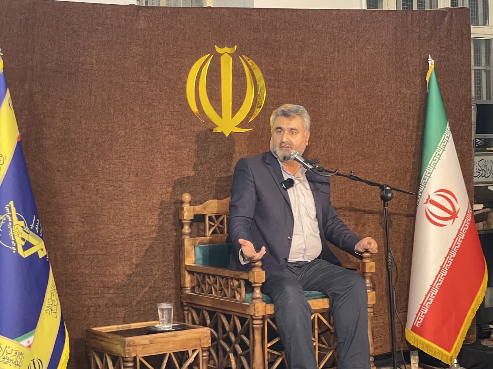 ایرانِ متـــــــــحد، شکســـــــــت ناپذیر است