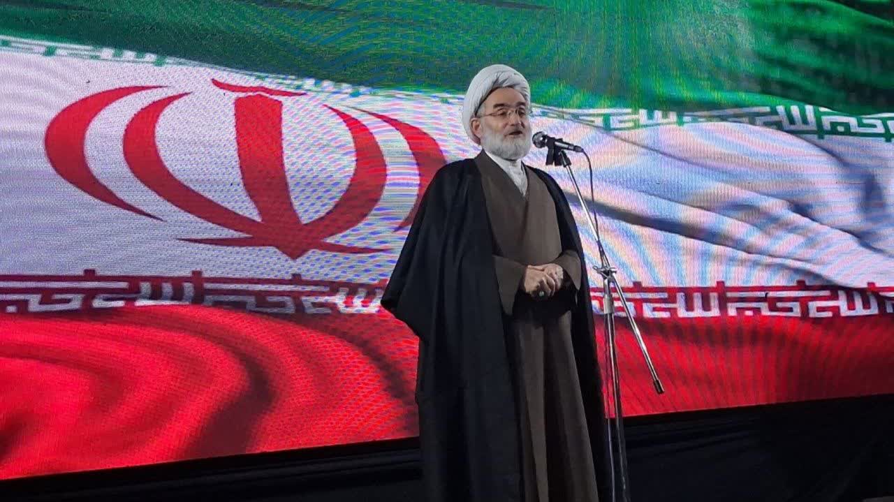 انقلاب اسلامی اوج عزت و اقتدار ملت ایران است