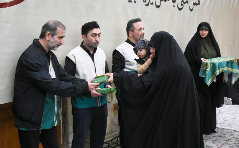 تجلیل از 42 مادر برگزیده رویداد «شکوه مادری» در رشت