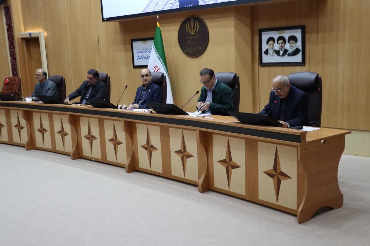 تامین مواد اولیه کارخانجات با بسیج امکانات انجام میشود/ تسهیلات 6 هزار میلیارد تومانی برای پایداری تولید در گیلان
