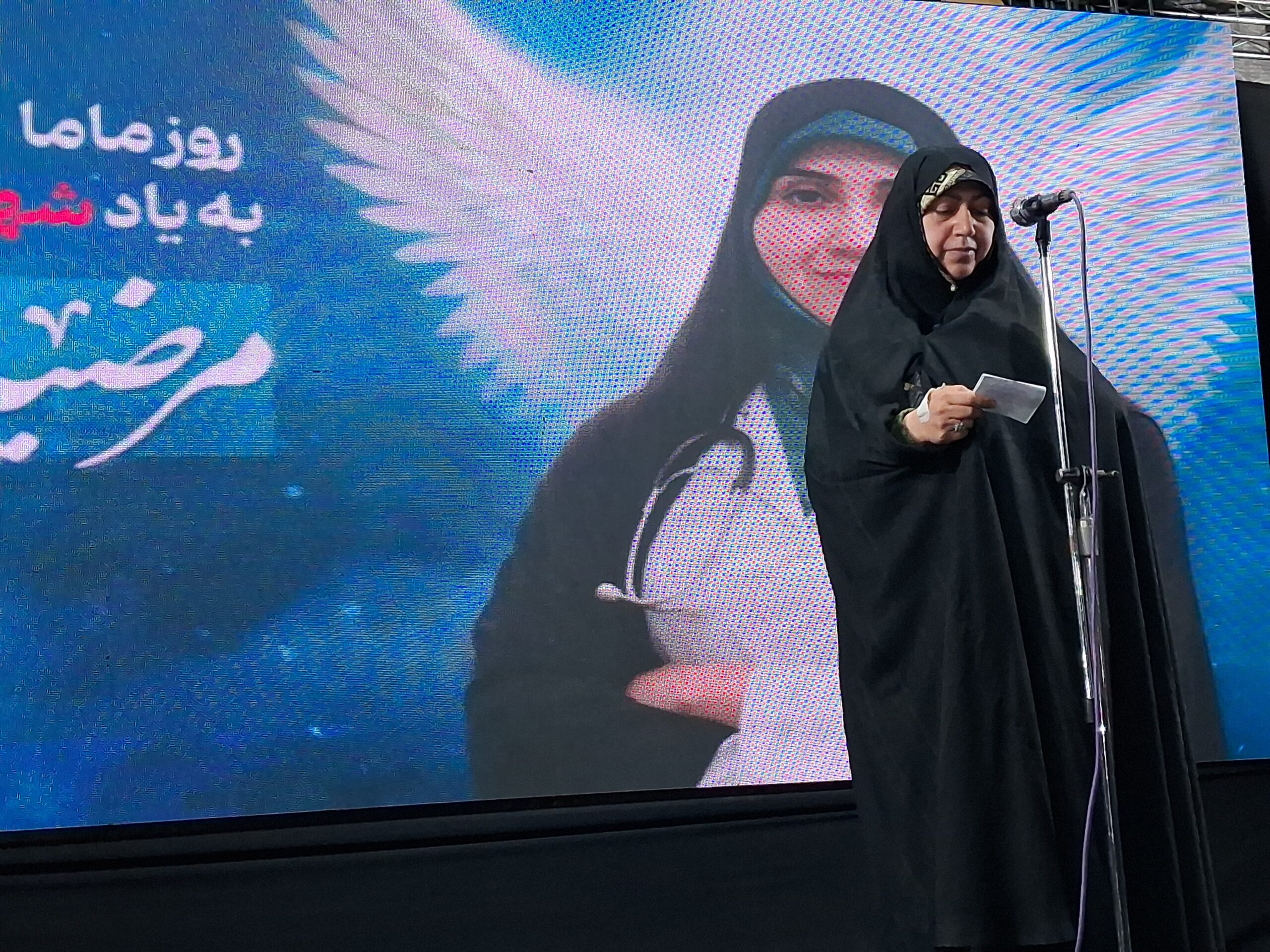 قدردانی نماینده قزوین از شهیده سلامت «مرضیه نبوینیا» و تأکید بر ایستادگی ملت ایران در برابر دشمنان