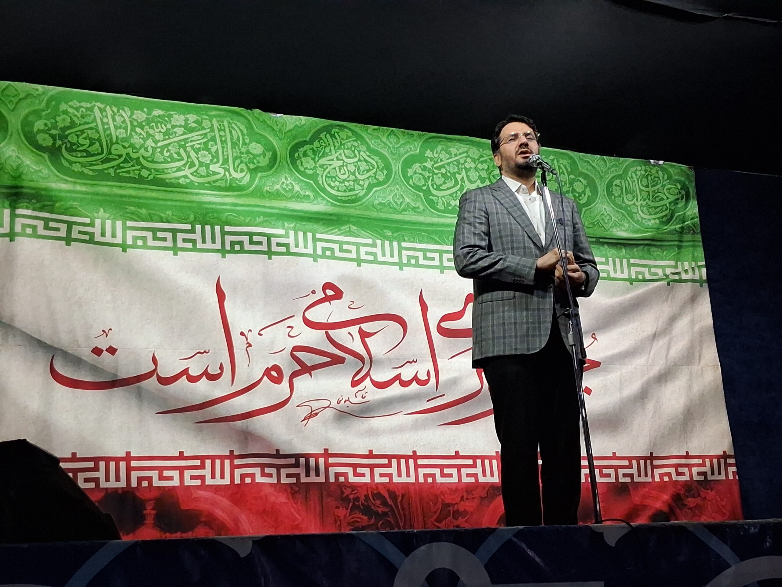 مردم رشت و گیلان در خط مقدم نبرد ترکیبی نقش‌آفرینی کردند/ شهید رئیسی نماد دولت کار و امید بود