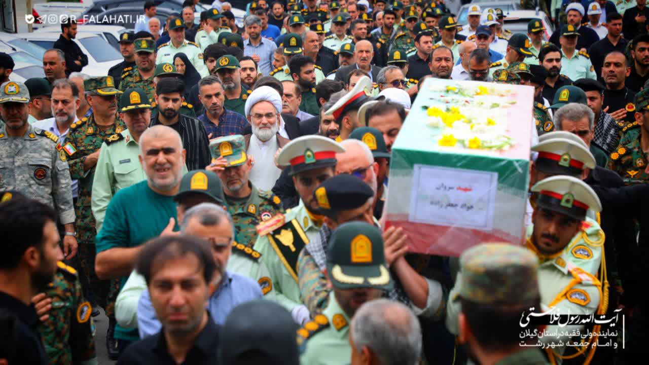 شهیدی که زندگی بخشید؛حضرت آیت‌الله فلاحتی بر پیکر شهید امنیت نماز اقامه کرد