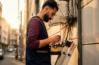 مرکز مخابرات شهید قندی رشت در کانون توسعه شبکه فیبرنوری ؛ گامی بلند برای اینترنت پرسرعت