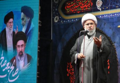 وحدت امام و امت، راز پیروزی انقلاب اسلامی است