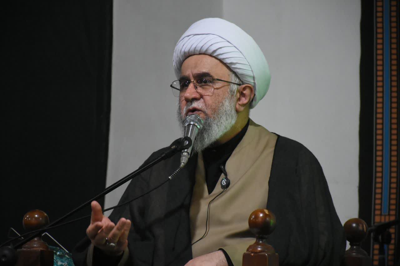 نظام امامت؛ عامل رشد و شکست‌ناپذیری جامعه