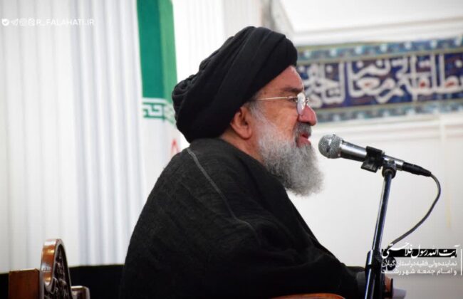 ملت ایران با بصیرت توطئه های دشمنان را خنثی می کند