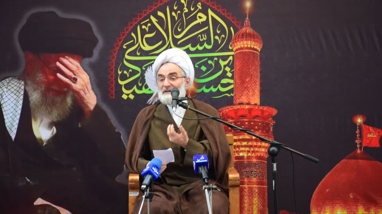 قائد شهید امت، رهبری بود که ۳۶ سال امید مستضعفان و آزادگان از هر دین و آیینی بود و پرچم مبارزه با ظلم را برافراشته نگه داشت