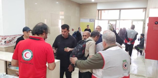 نجات جان بانوی ۵۰ ساله با احیای قلبی-ریوی در درمانگاه هلال احمر گیلان در نجف