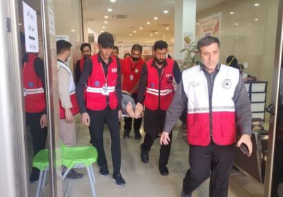 مدیر درمانگاه هلالاحمر گیلان در نجف: تراکم ۸۶ مراجعه در ساعت با تابآوری کامل کادر مدیریت شد مدیر درمانگاه هلالاحمر گیلان در نجف: تراکم ۸۶ مراجعه در ساعت با تابآوری کامل کادر مدیریت شد