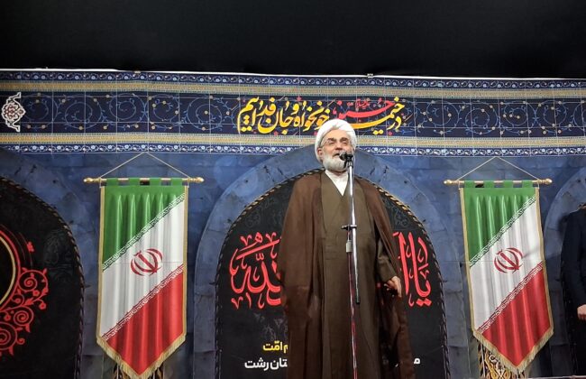 دشمنان در برابر قدرت ملت ایران و نیروهای مسلح عقب‌نشینی خواهند کرد