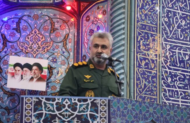 حضور در خیابان، تکلیف امروز ما برای یاری امام زمان(عج) است