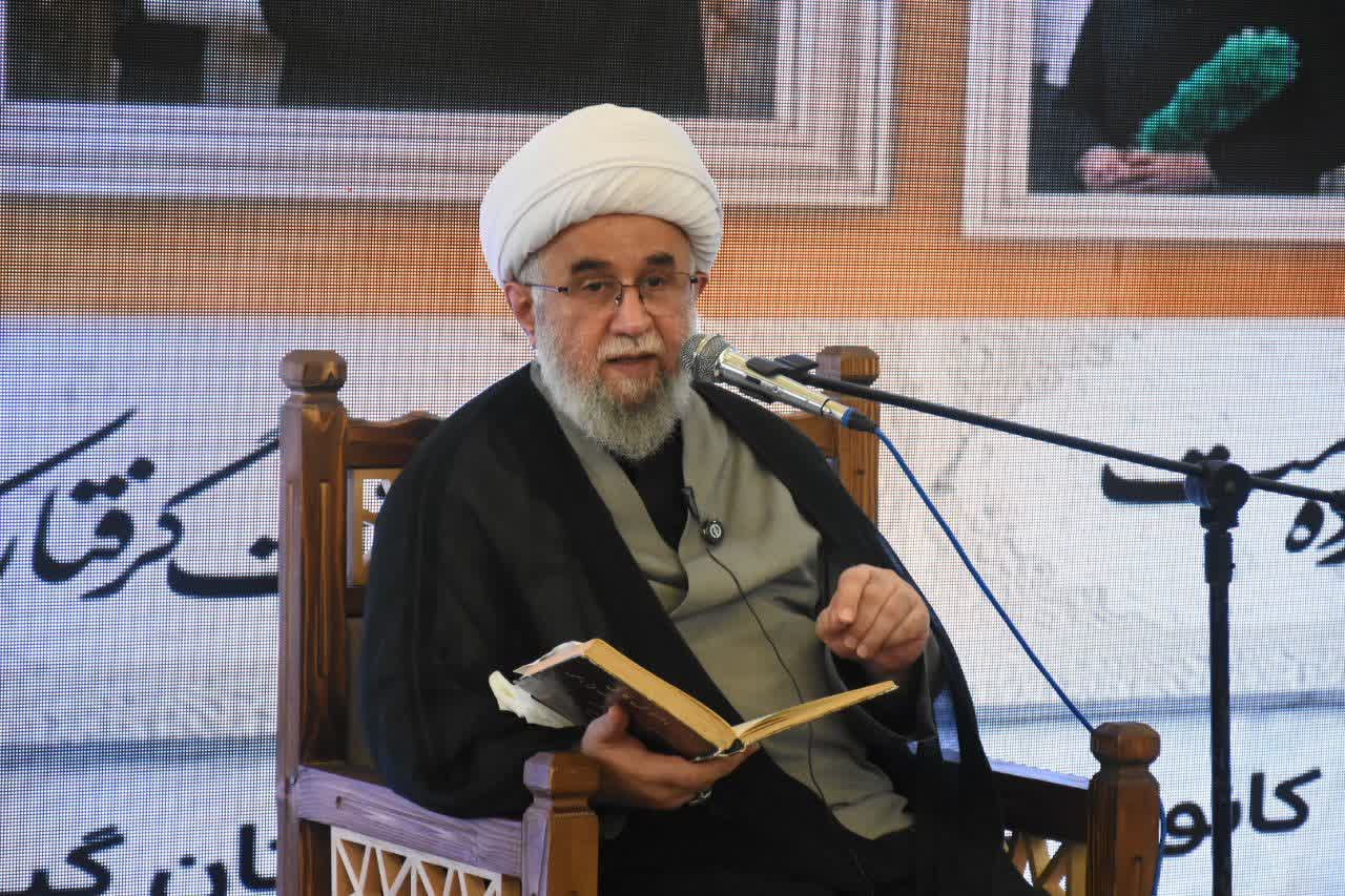 بقاع متبرکه فرصت‌ ارزشمند برای تبیین معارف دینی
