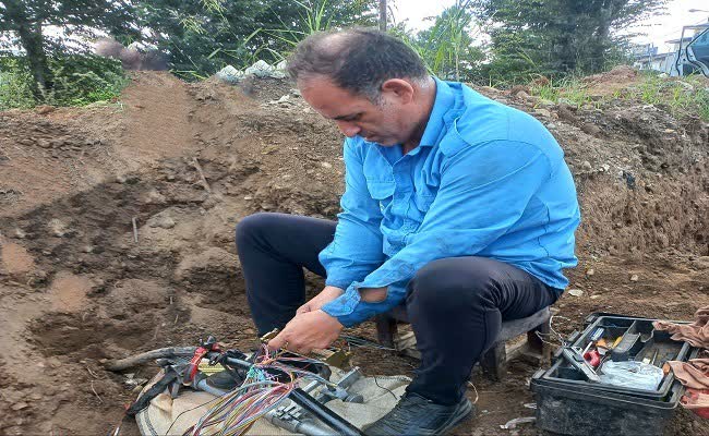 اجرای عملیات بهسازی شبکه مخابراتی روستای پسیخان در شهرستان رشت